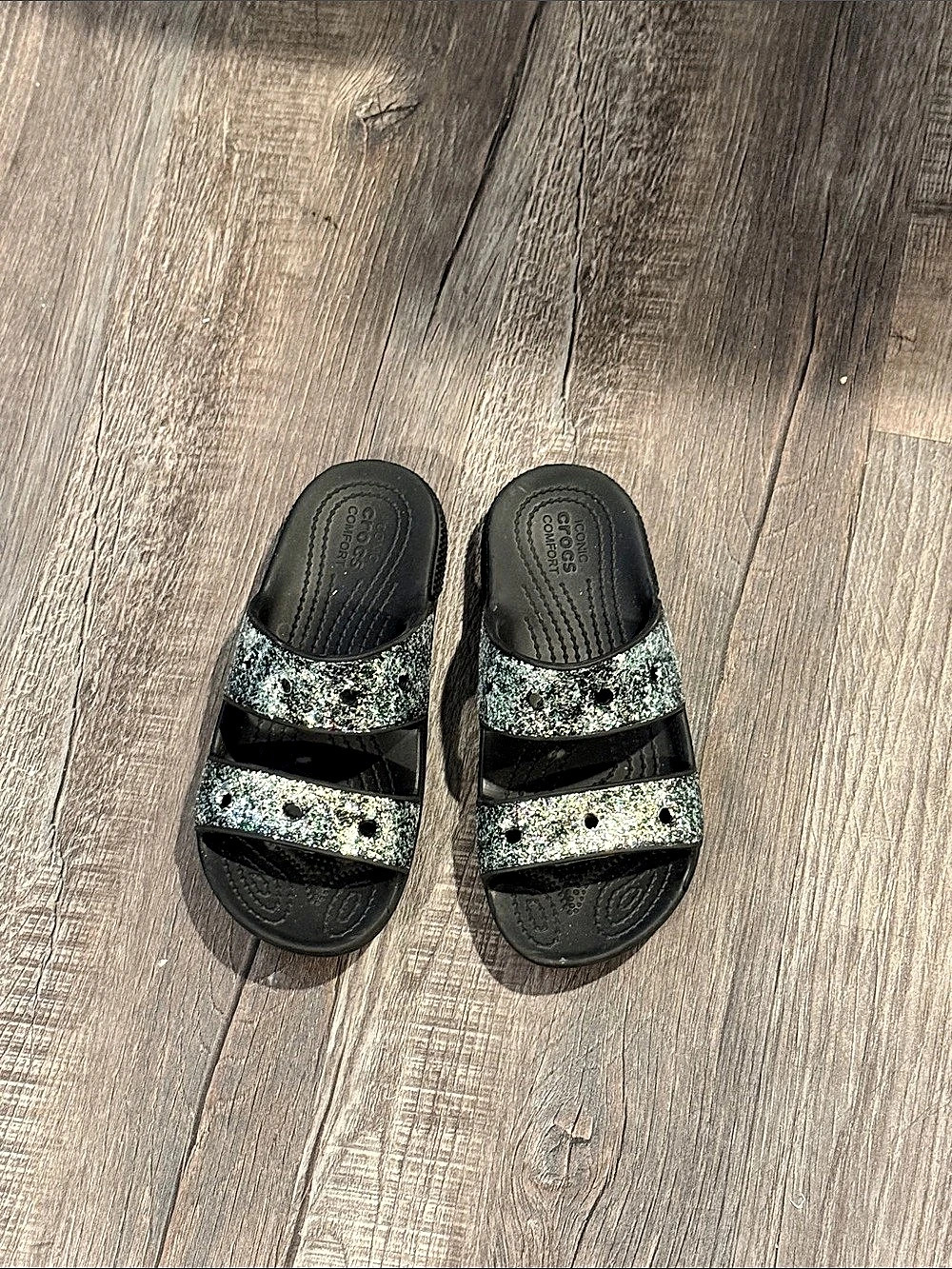 Crocs Classic Crocs Sandals Glitter Sandals Black & Silver junior 3